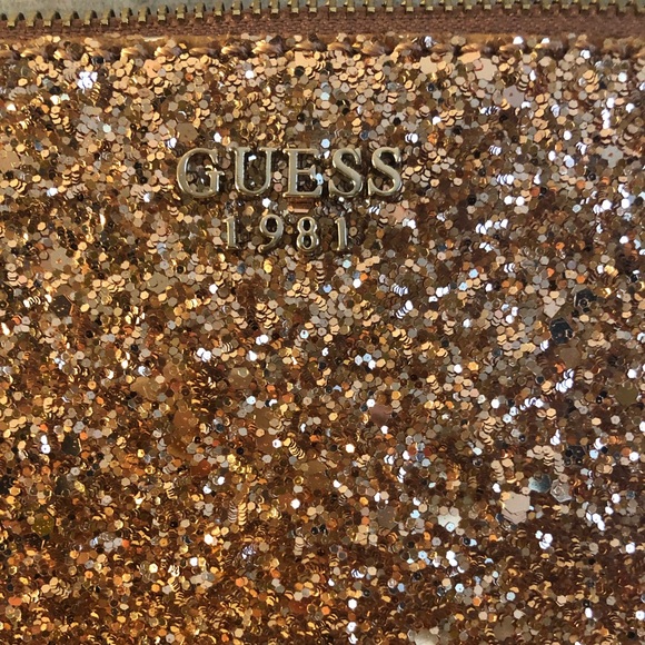 Guess crossbody - Picture 2 of 4